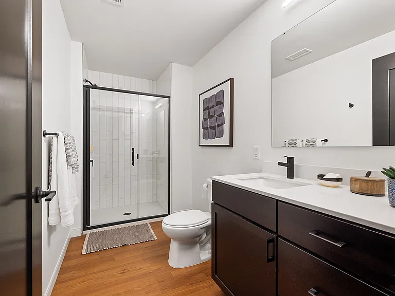 The Victor Luxury Apartments — Photo 18
