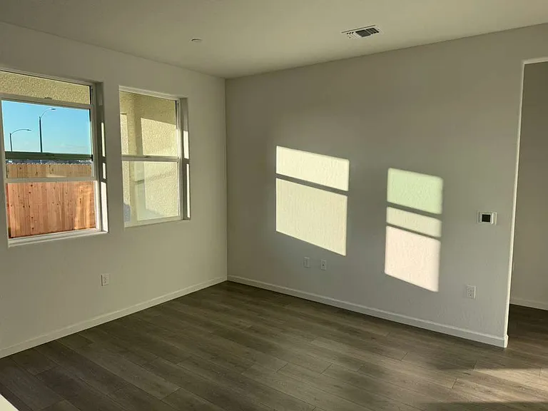 3023 N Martin St — Photo 12