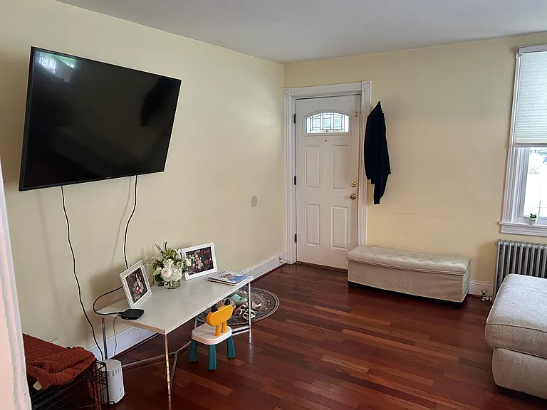 224 Highland Ave — Photo 5