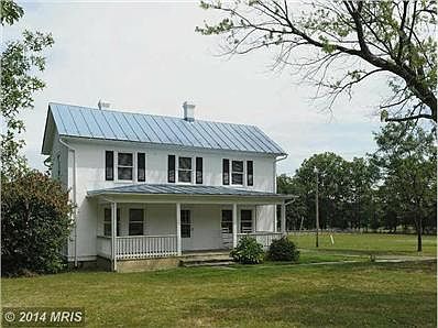 Wonderful covered front porch.