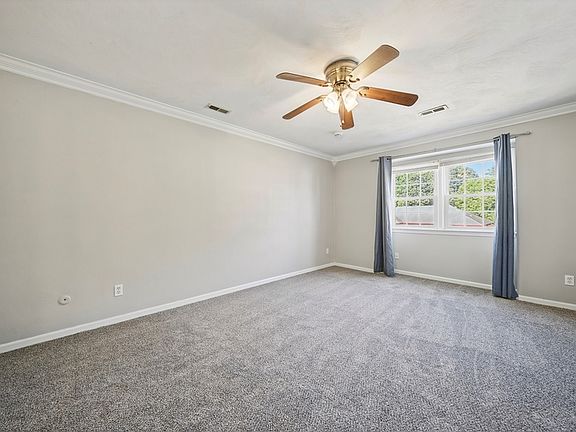 3rd image of 150 Huntington Dr
