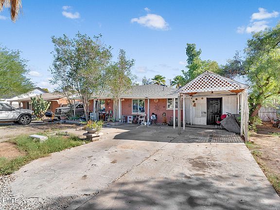 2nd image of 2817 E AVALON Drive