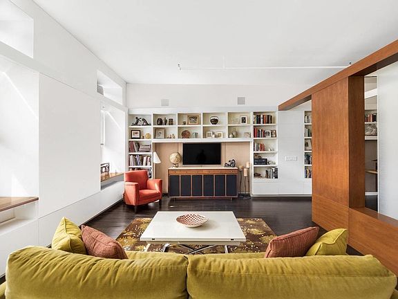 4th image of 407 E 91st St APT 2D