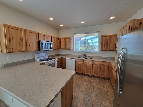 4th image of 1823 Abundance Dr