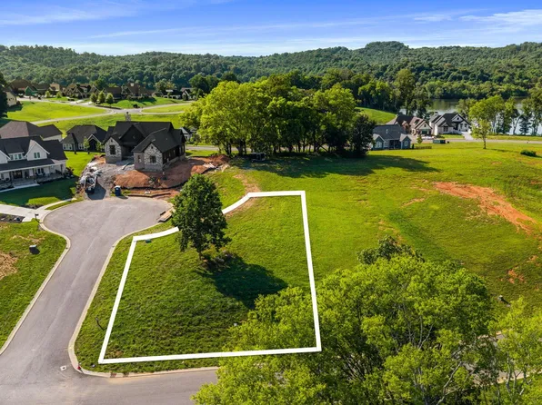 104 Silver Fox Way, Loudon, TN 37774