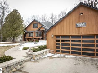 8750 E Fouch Rd, Traverse City, MI 49684