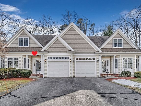 5th image of 700 Blue Heron Dr #700