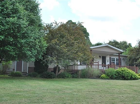 3rd image of 122 Donaldson Pl