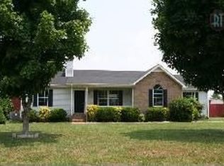 2042 Sugartree Dr, Murfreesboro, TN 37129