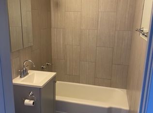 1021 S 14th Ave APT 6, Maywood, IL 60153