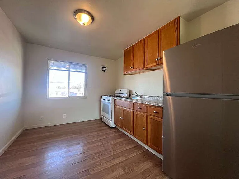 3720 Astoria St #7 — Photo 4