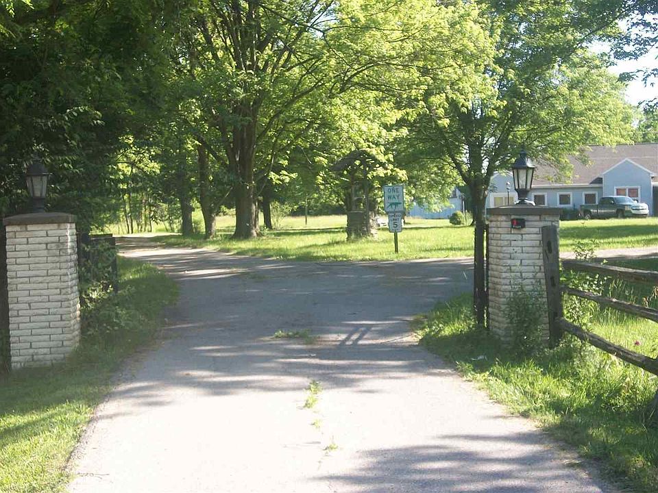 1st image of 2952 Ernst Ln