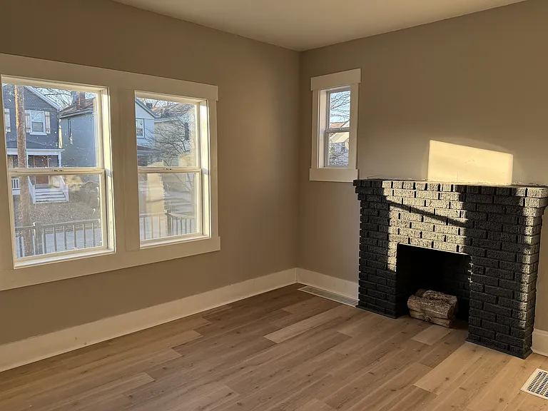 4290 Verne Ave #1 — Photo 4
