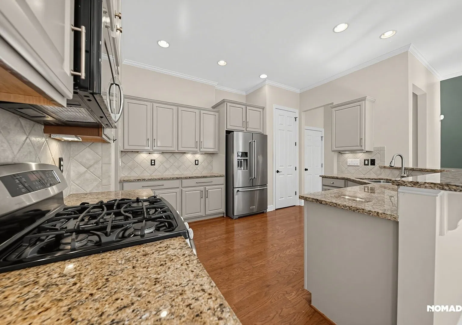Spacious 3BR House near Brier Creek — Photo 4