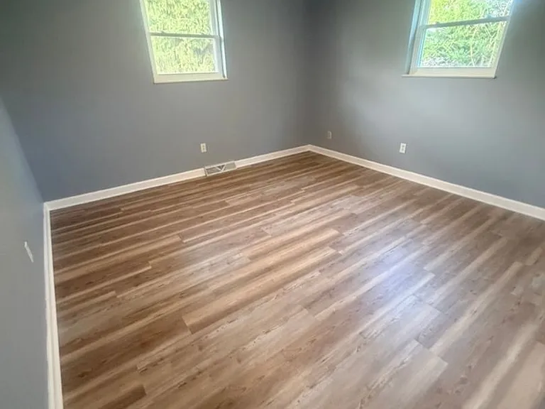 921 Brown School Rd — Photo 17