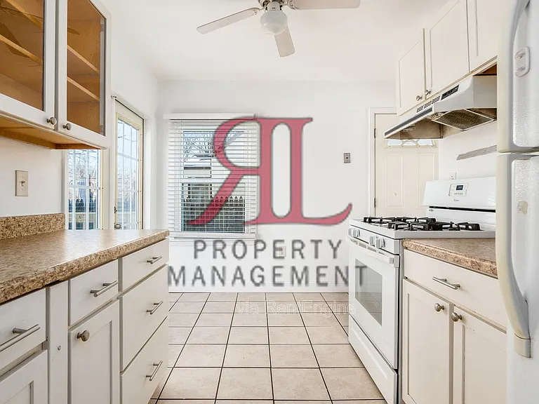 3400 Eisenhower Rd — Photo 13