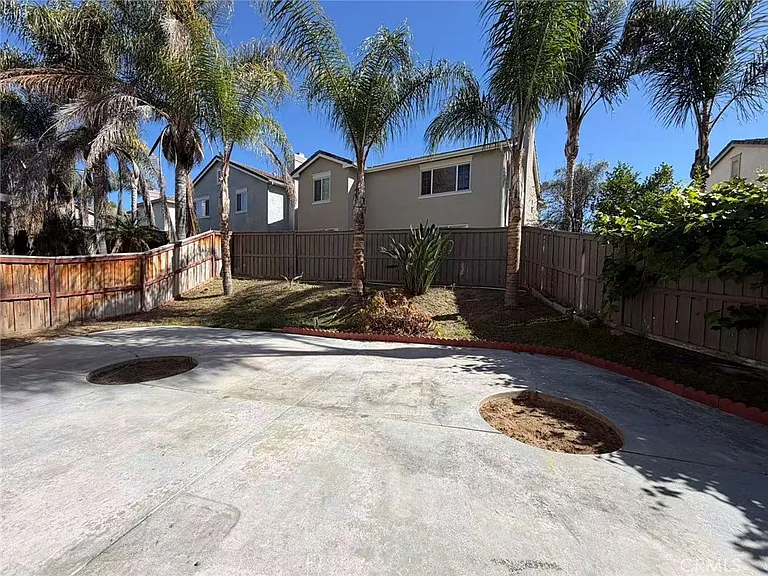 33365 Alagon St — Photo 7