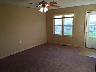 5th image of 292 Sycamore Dr #294