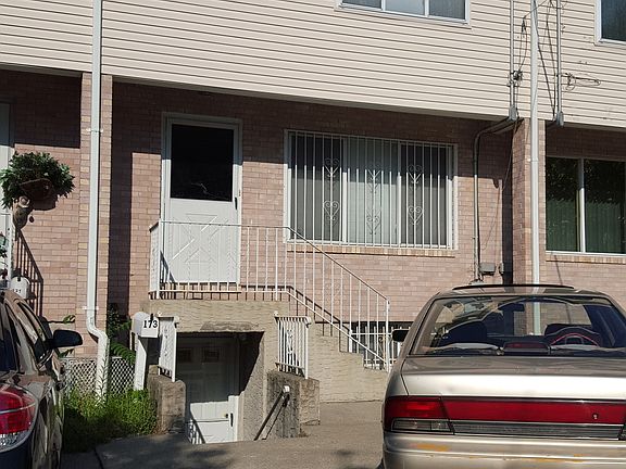 3rd image of 173 Beechwood Ave