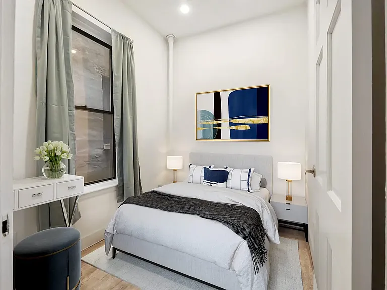 611 E 11th St #5D — Photo 1