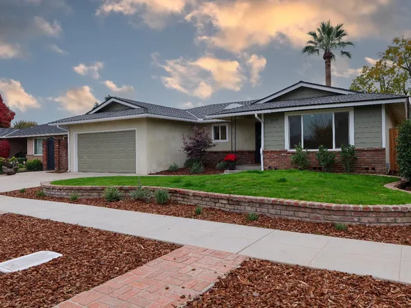 2571 E Paul Ave, Fresno, CA 93710