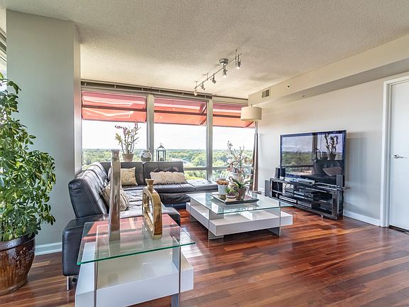 4th image of 9715 Woods Dr Unit 1201