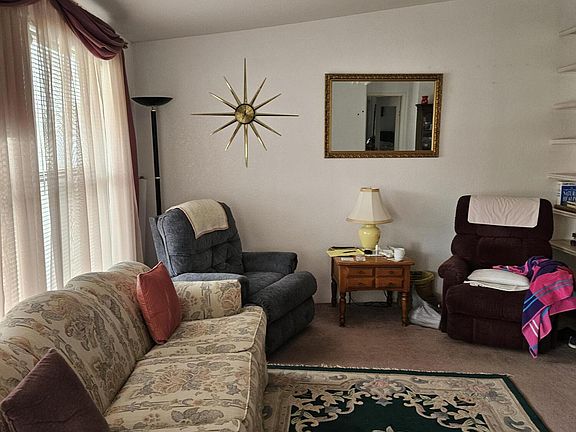 3rd image of 127 Sunrise Bluffs Dr
