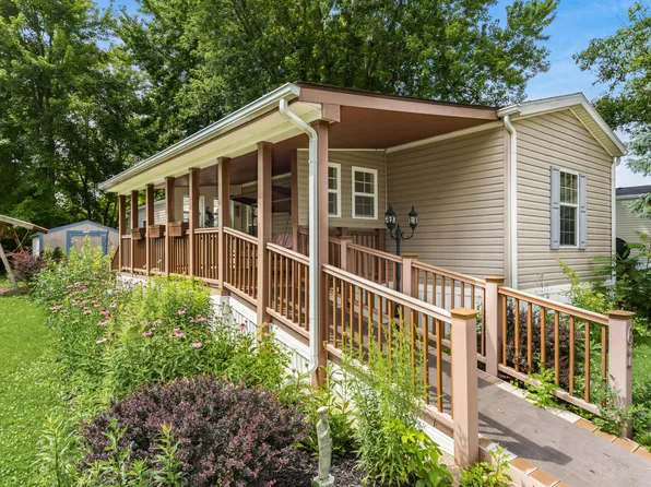 61 Woodcrest Dr, Marysville, OH 43040