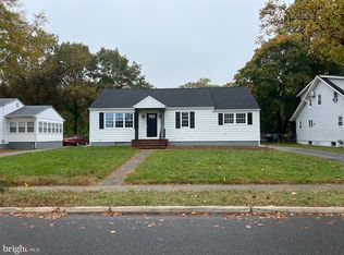 301 4th St, Hammonton, NJ 08037