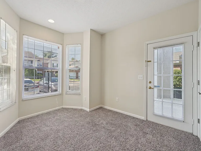 The Residences at Scioto Crossing — Photo 12