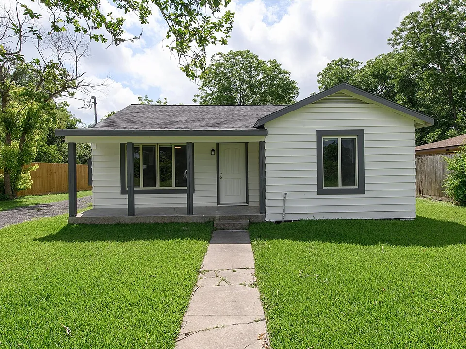 6811 Mike St