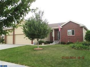 5030 S 76th St, Lincoln, NE 68516