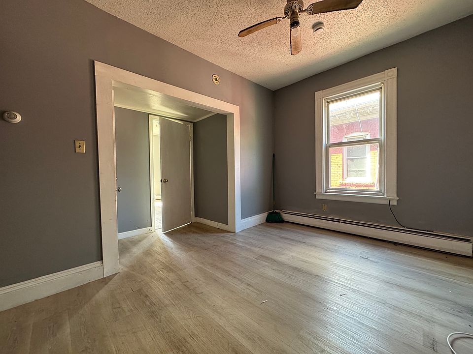 1st image of 208-210 Franklin Ave #2N