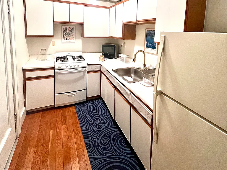 22 Concord Ave #F — Photo 9