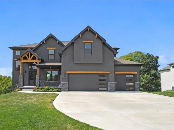 8222 NW 89th St, Kansas City, MO 64153