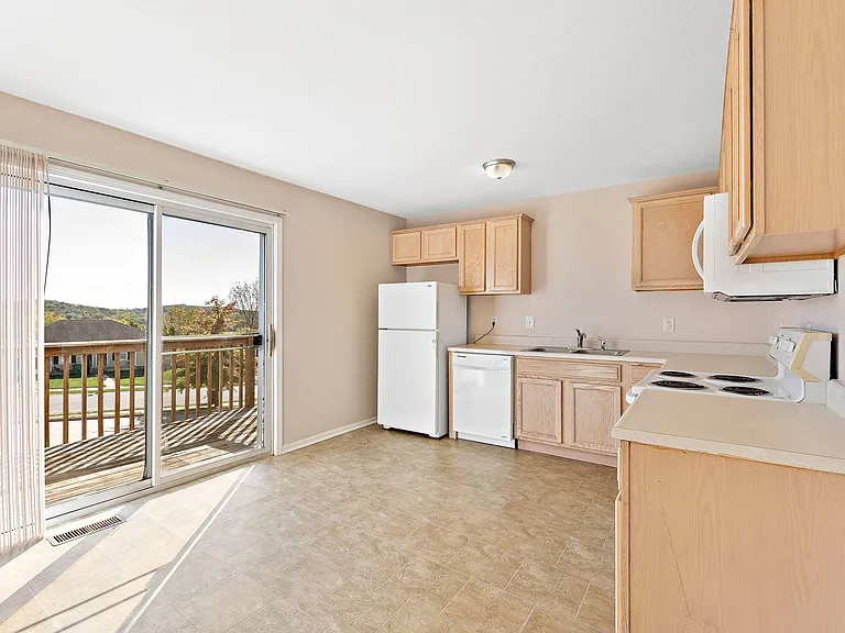Windsor Townhomes Community — Photo 14