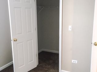 1224 Pullman Rd APT 204, Romeoville, IL 60446