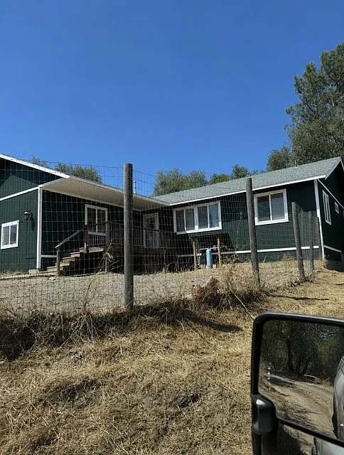 5 bed, 2000 sqft, $2,900 — Photo 3