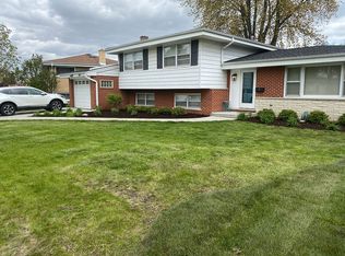 600 Welter Dr, Wood Dale, IL 60191