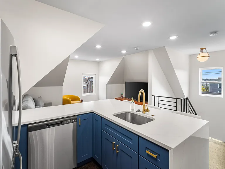 1059 Asbury Ave #3 — Photo 14
