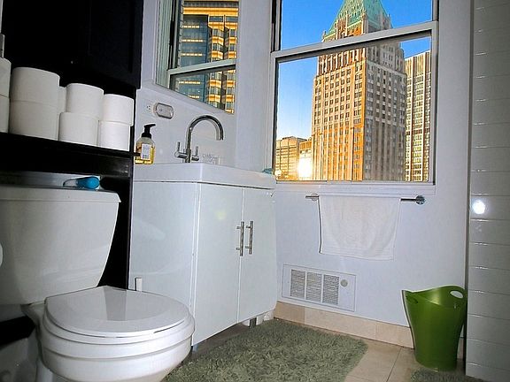 4th image of 20 Exchange Pl APT 4107