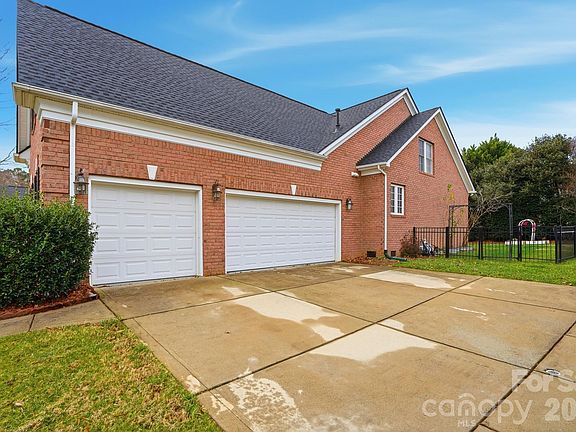 2nd image of 3304 Taviston Dr
