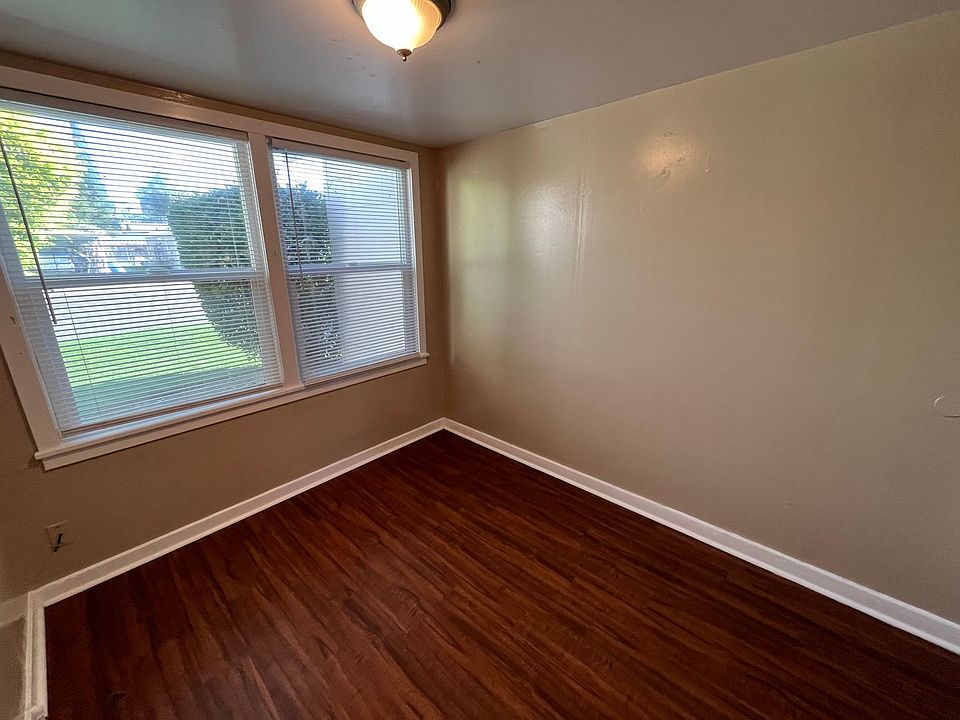 562 E Palma Villa St Exeter CA Zillow