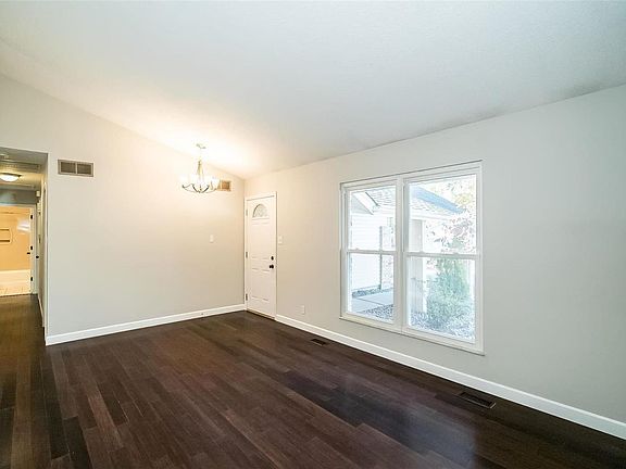5th image of 1954 Rule Ave