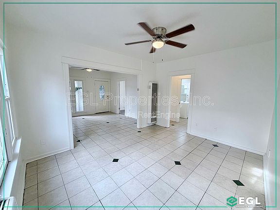 2nd image of 816 Forest Ave