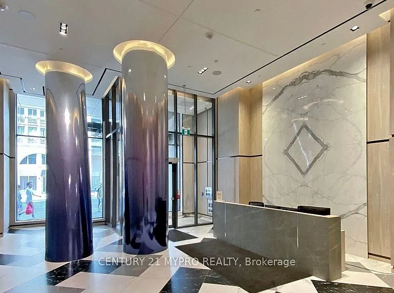 395 Bloor St E #2011 — Photo 5