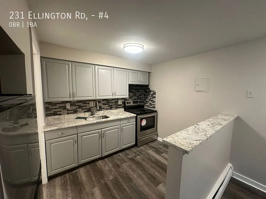 231 Ellington Rd #4