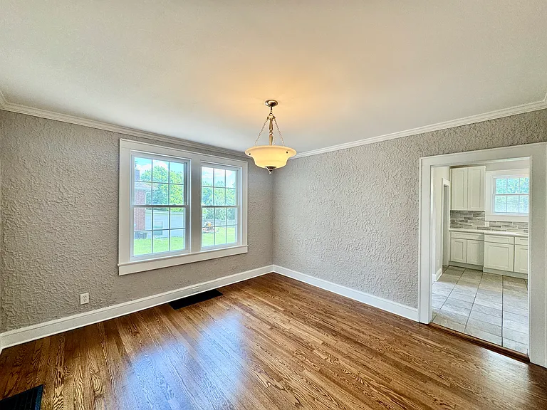 1916 Fair Dr — Photo 12