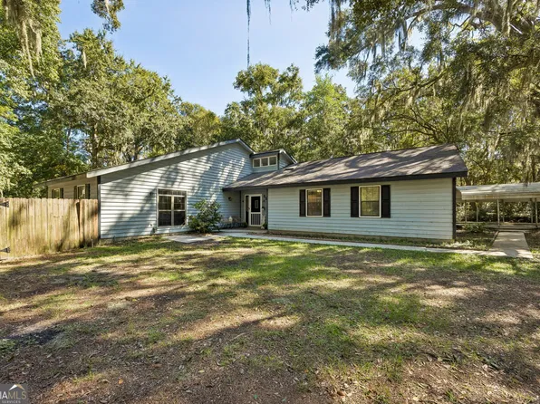 35 Live Oak Ln, Saint Marys, GA 31558