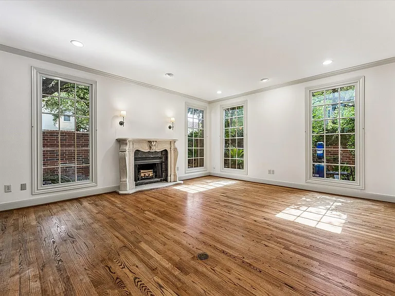 1601 Norfolk St — Photo 7